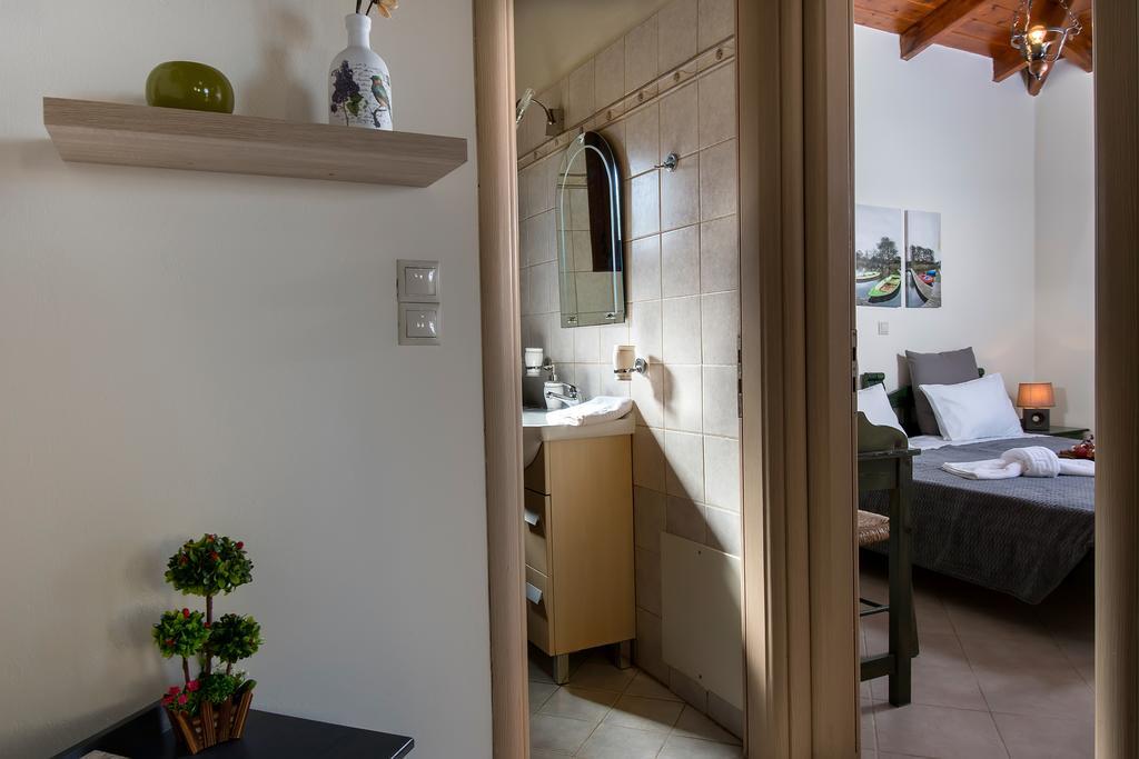 Kyriaki'S Cozy Apartments Agia Marina Exteriör bild