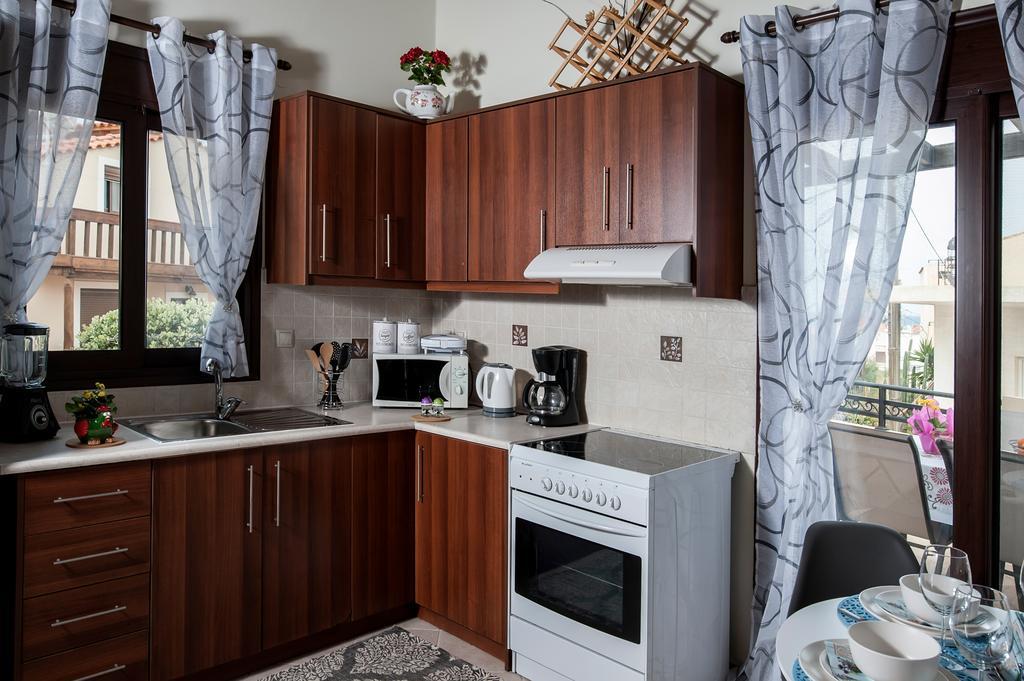 Kyriaki'S Cozy Apartments Agia Marina Exteriör bild
